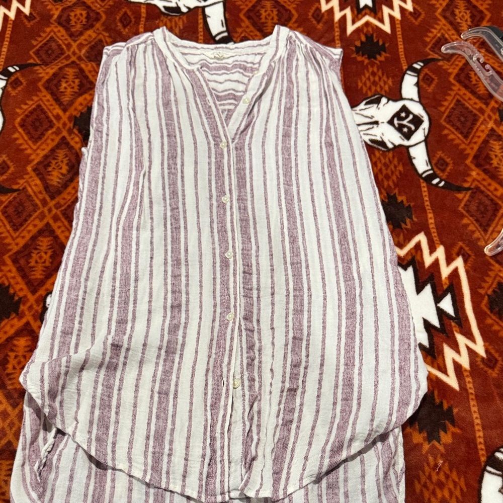 Lucky Brand Sleeveless Button-Front Tunic in White & purple Stripe